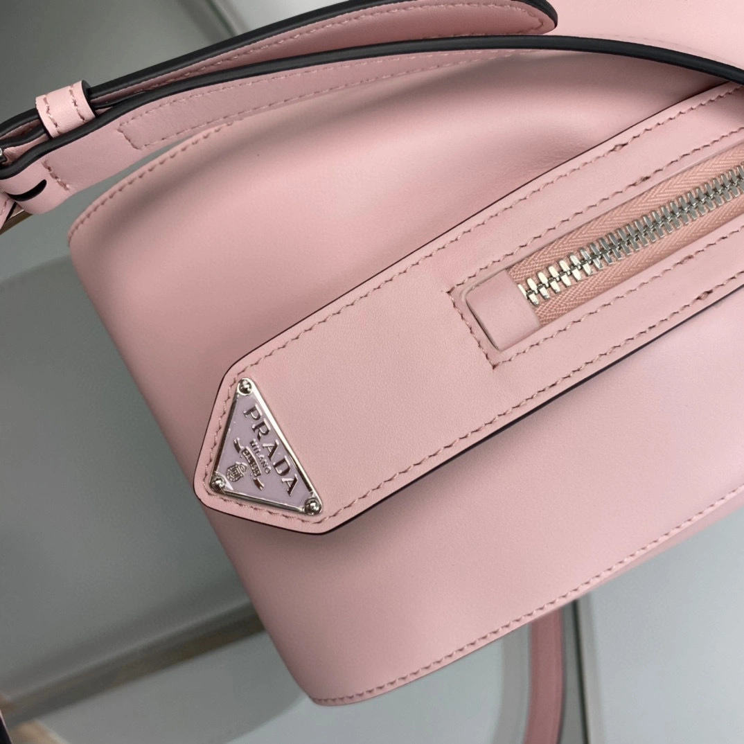 MOMO- high quality version 1BA366_2DDJ_F0E18_V_OOO calfskin item：B-B063J2109C
