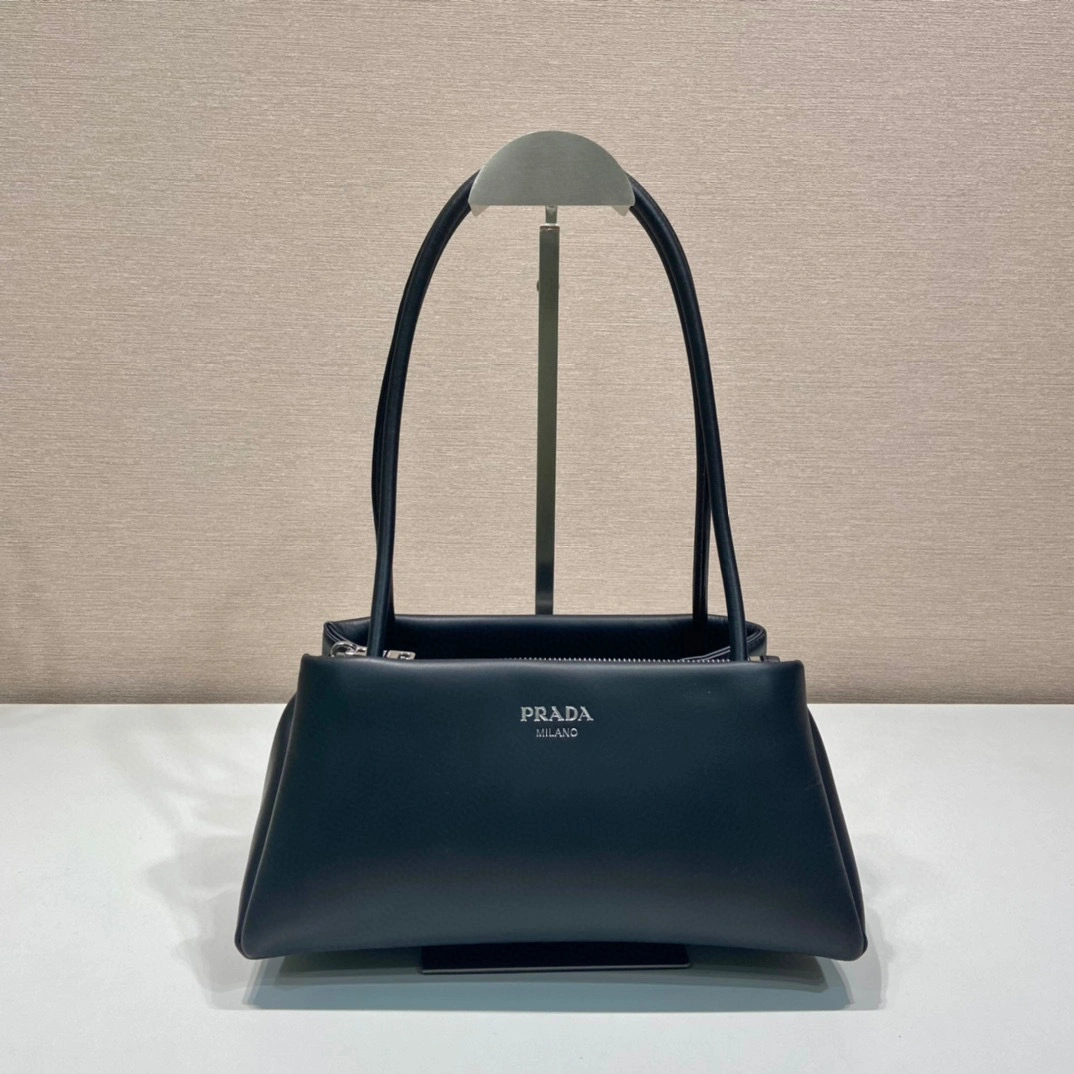 MOMO- high quality version 1BA368_2DDJ_F0002_V_OOO calfskin item：B-B000H0822C