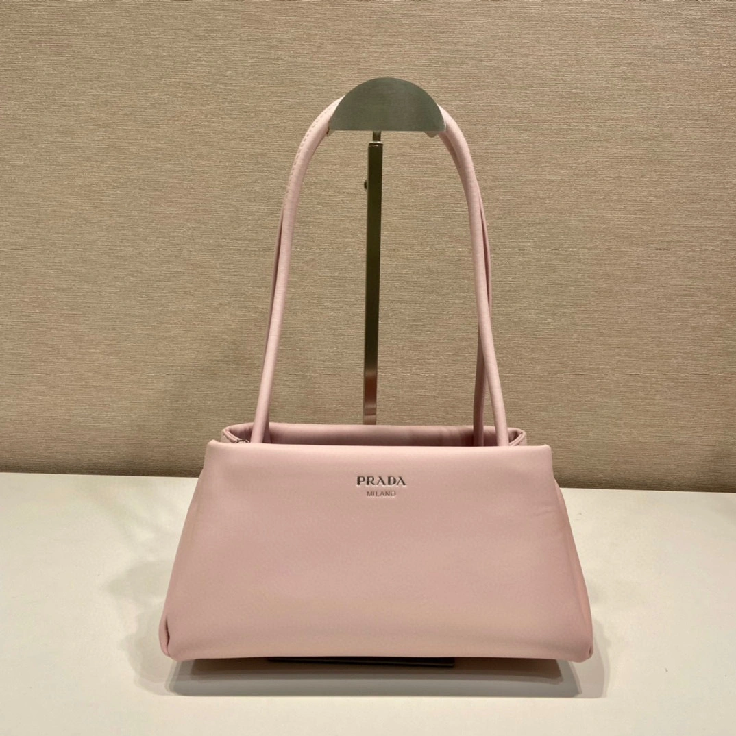 MOMO- high quality version 1BA368_2DDJ_F0E18_V_OOO calfskin item：B-B000H0820C