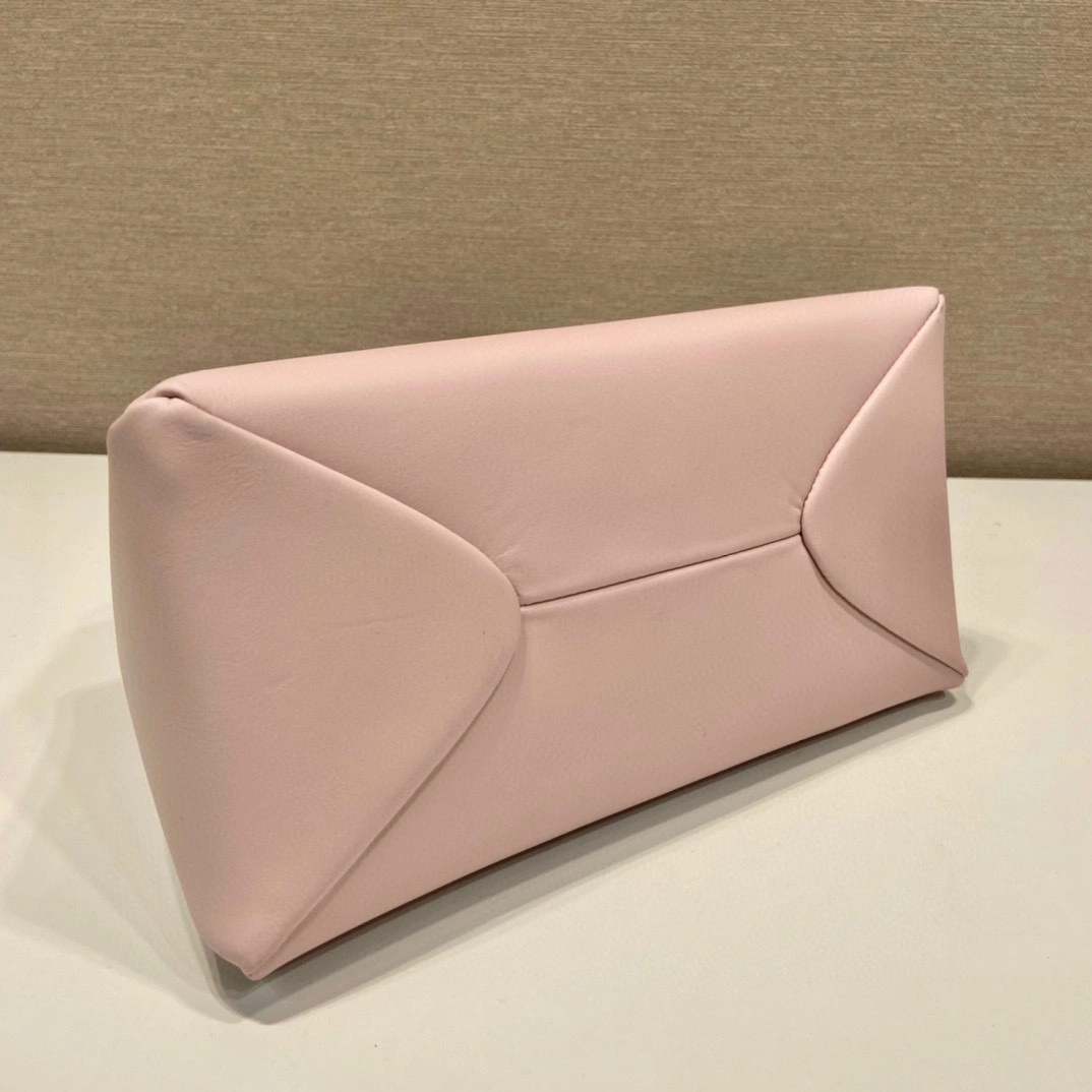 MOMO- high quality version 1BA368_2DDJ_F0E18_V_OOO calfskin item：B-B000H0820C