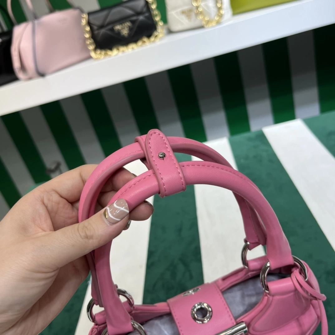 MOMO- high quality version 1BA381_2DYI_F0410_V_OOM Moon Bag item：C-B000D0416C