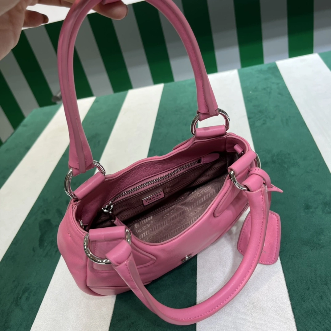 MOMO- high quality version 1BA381_2DYI_F0410_V_OOM Moon Bag item：C-B000D0416C