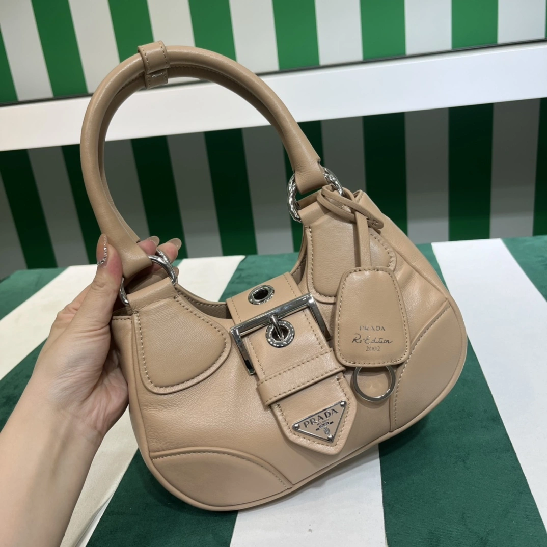 MOMO- high quality version 1BA381_2DYI_F098L_V_OOM Moon Bag item：C-B000D0415C