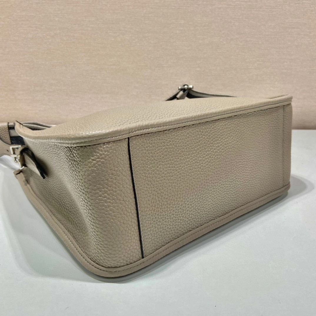 MOMO- high quality version 1BC073_2DKV_F0572_V_3OO tote item：B-B050L3017C