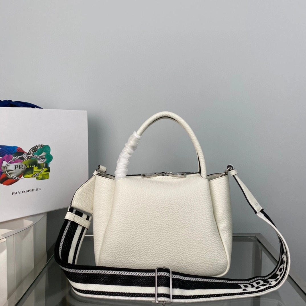 MOMO- high quality version 1BC145_2DKV_F0009_V_3OO cowhide item：B-B063K0920C