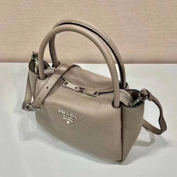 MOMO- high quality version 1BC145_2DKV_F0572_V_3OO cowhide item：B-B164K0918C