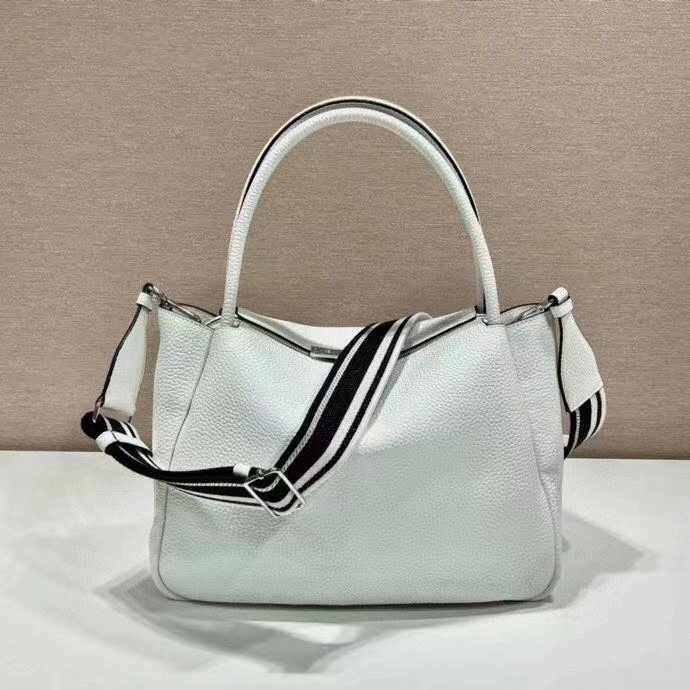 MOMO- high quality version 1BC170_2DKV_F0009_V_3OO cowhide item：B-B164I2209C
