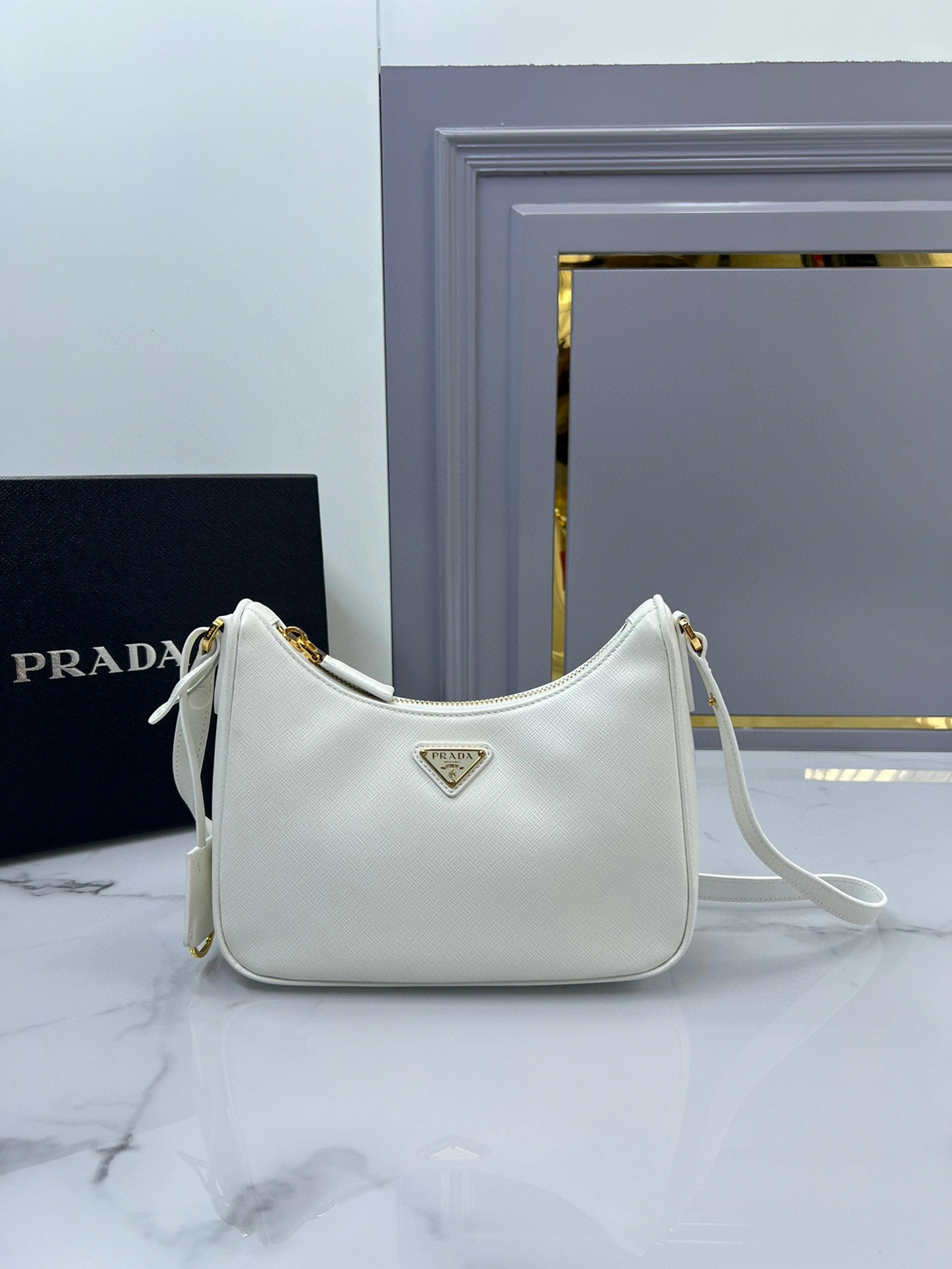 MOMO- high quality version 1BC204_NZV_F097W_V_JOO cowhide item：B-B000K0708C