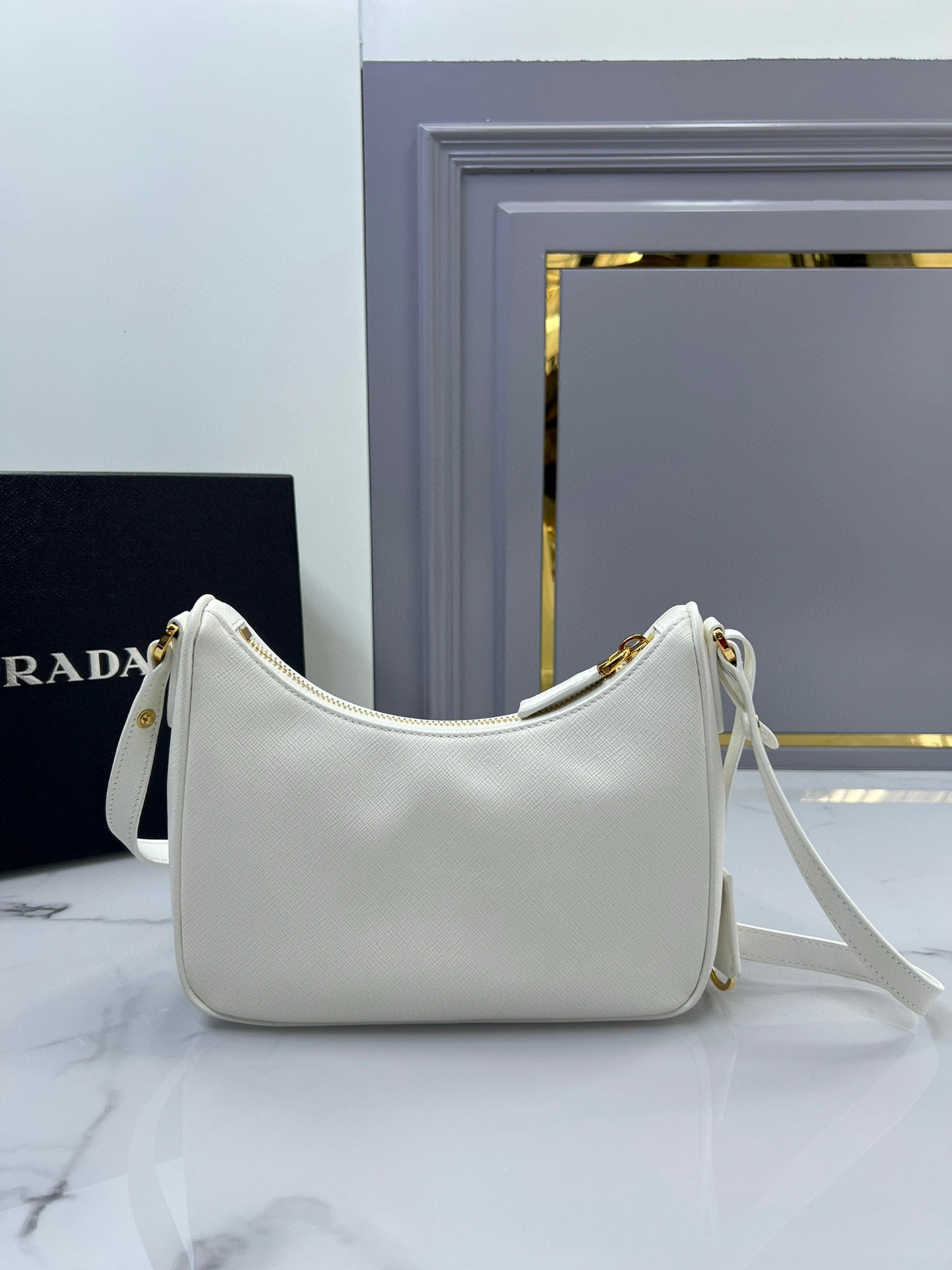 MOMO- high quality version 1BC204_NZV_F097W_V_JOO cowhide item：B-B000K0708C