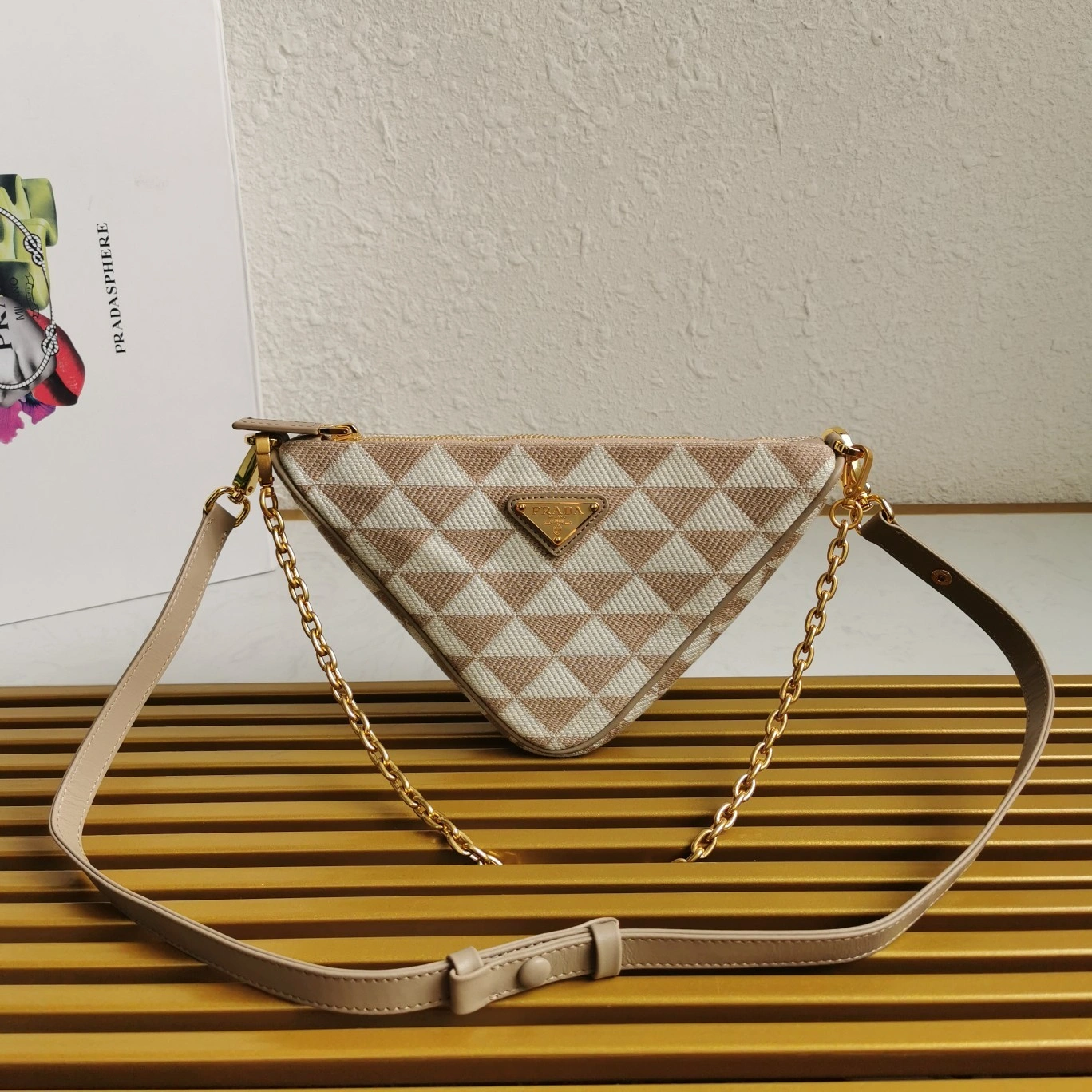 MOMO- high quality version 1BC543_2FKL_F0J0A_V_DOM item：C-B564D0407C