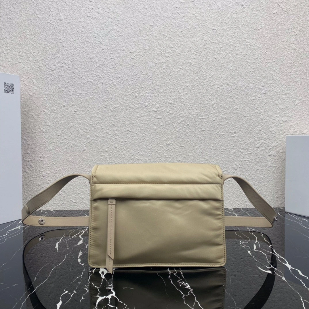 MOMO- high quality version 1BD313-RDLN-F0F24 nylon item：B-B000L0609C
