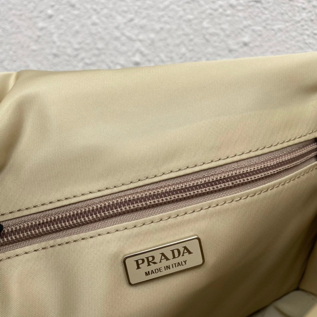 MOMO- high quality version 1BD313-RDLN-F0F24 nylon item：B-B000L0609C