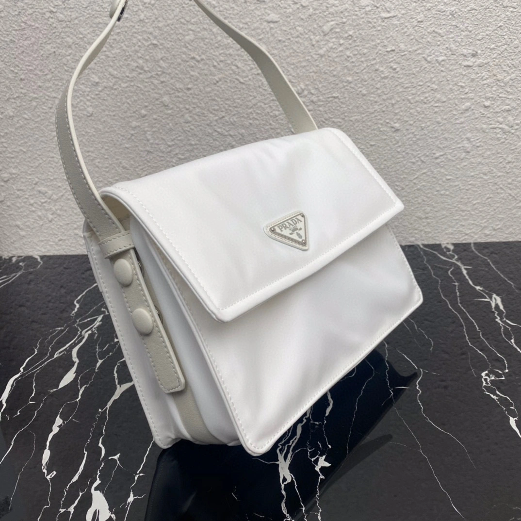 MOMO- high quality version 1BD313_RDLN_F0009 nylon item：B-B000L0608C