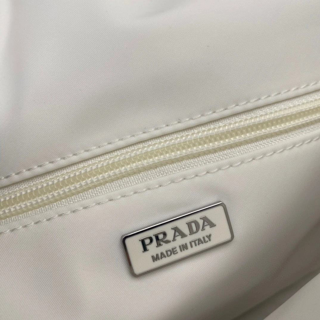 MOMO- high quality version 1BD313_RDLN_F0009 nylon item：B-B000L0608C