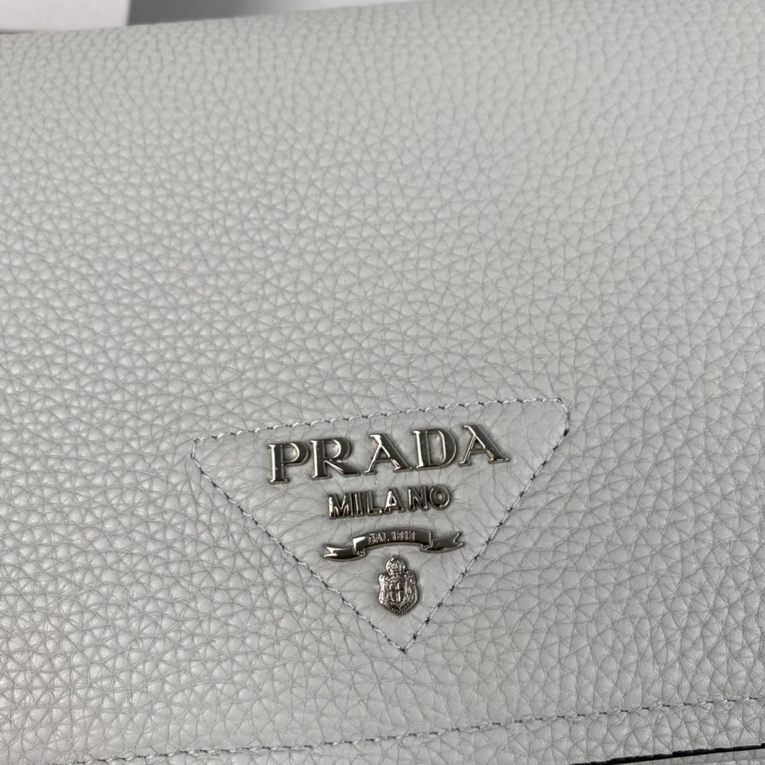 MOMO- high quality version 1BD314_V3OO_2DKVF cowhide item：C-B563C2409C