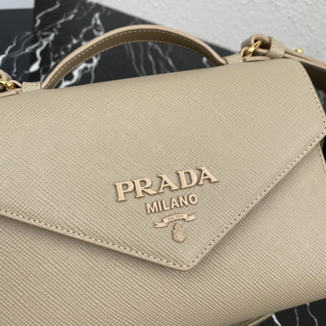 MOMO- high quality version 1BD317_2ERX_F0036_V_3O3 Saffiano item：C-B563C2414C