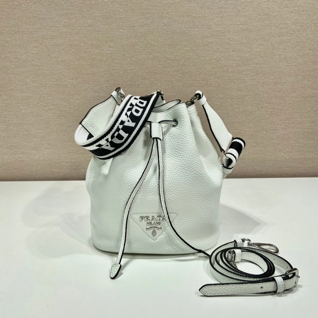 MOMO- high quality version 1BE060_2DKV_F0009_V_3OO cowhide item：B-B050L3019C