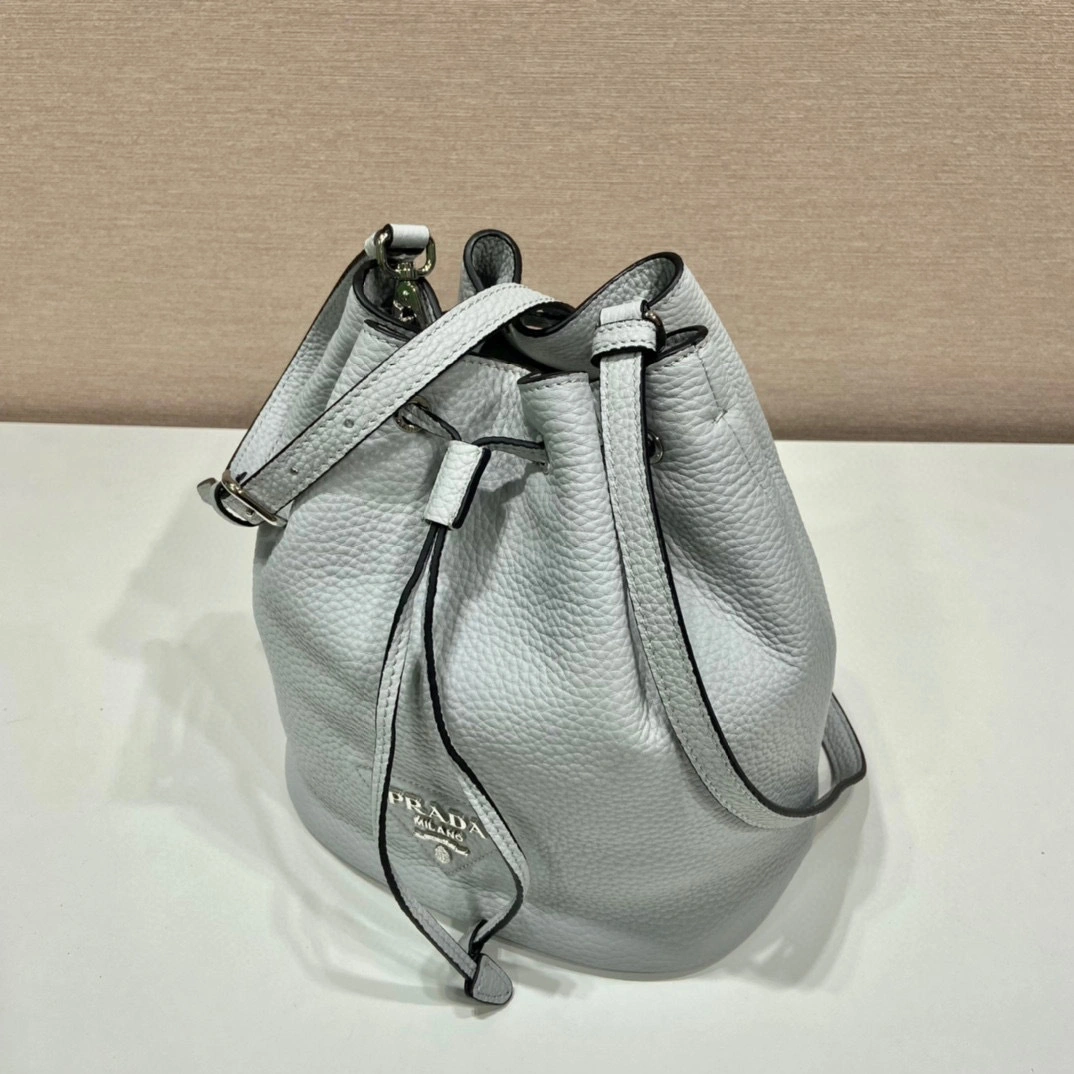 MOMO- high quality version 1BE060_2DKV_F010I_V_3OO cowhide item：B-B050L3020C