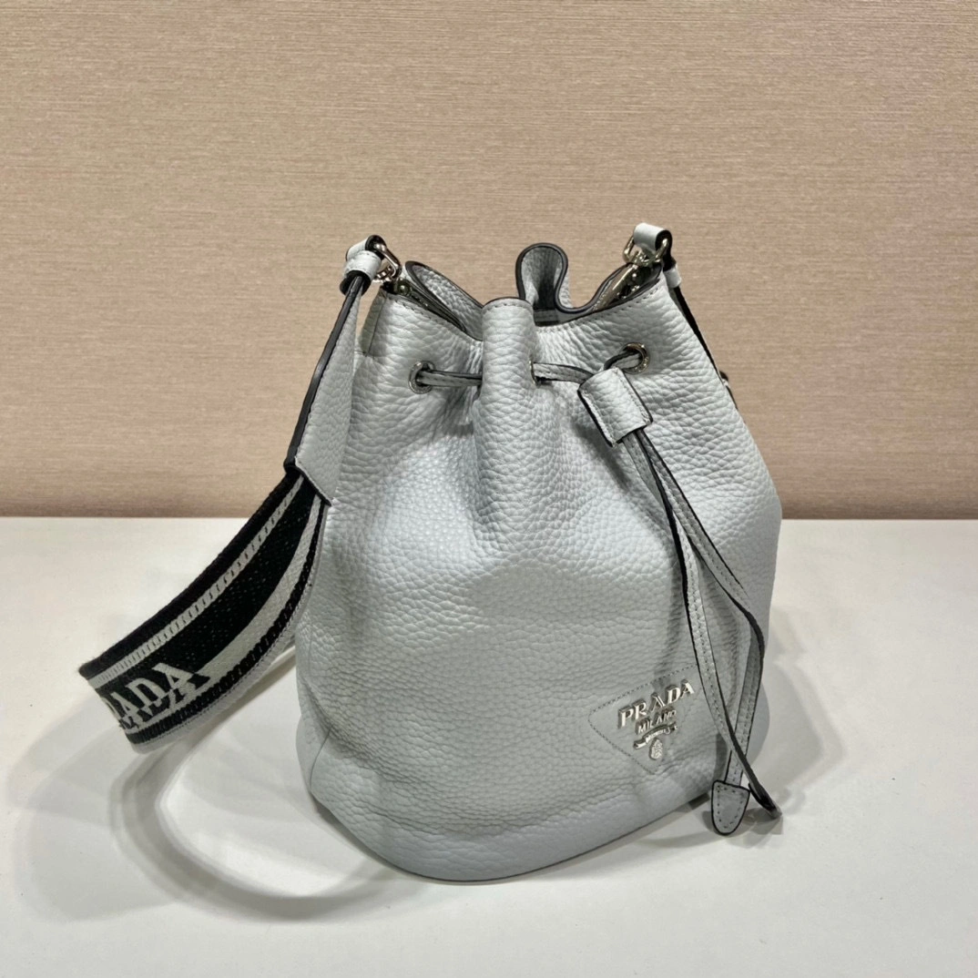 MOMO- high quality version 1BE060_2DKV_F010I_V_3OO cowhide item：B-B050L3020C