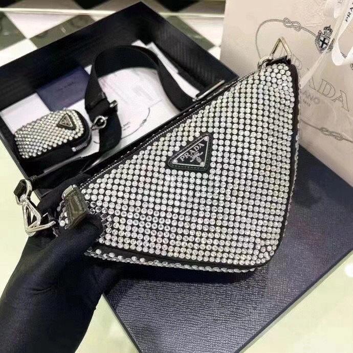 MOMO- high quality version 1BH190_VF9O_2AWLF_0_T7O item：B-B164K0702C