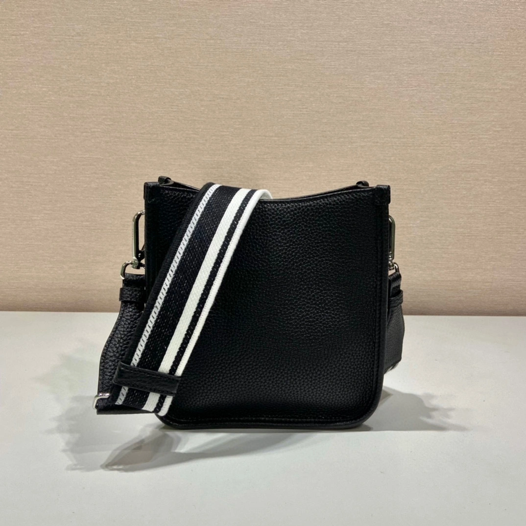 MOMO- high quality version 1BH191_2DKV_F0002_V_3OO tote item：B-B050L3018C