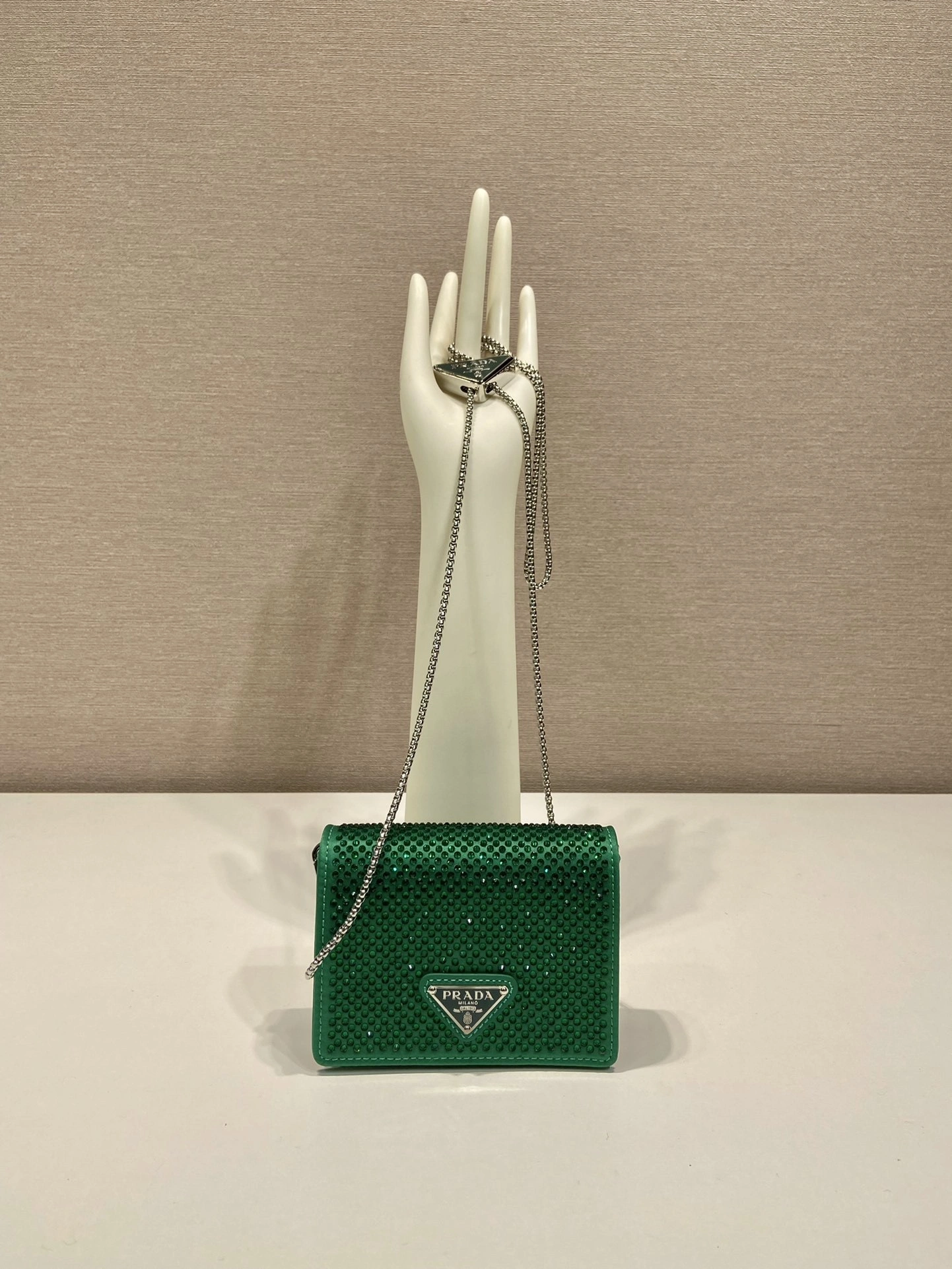 MOMO- high quality version 1MR024_2AWL_F0458 item：C-B563D0406C