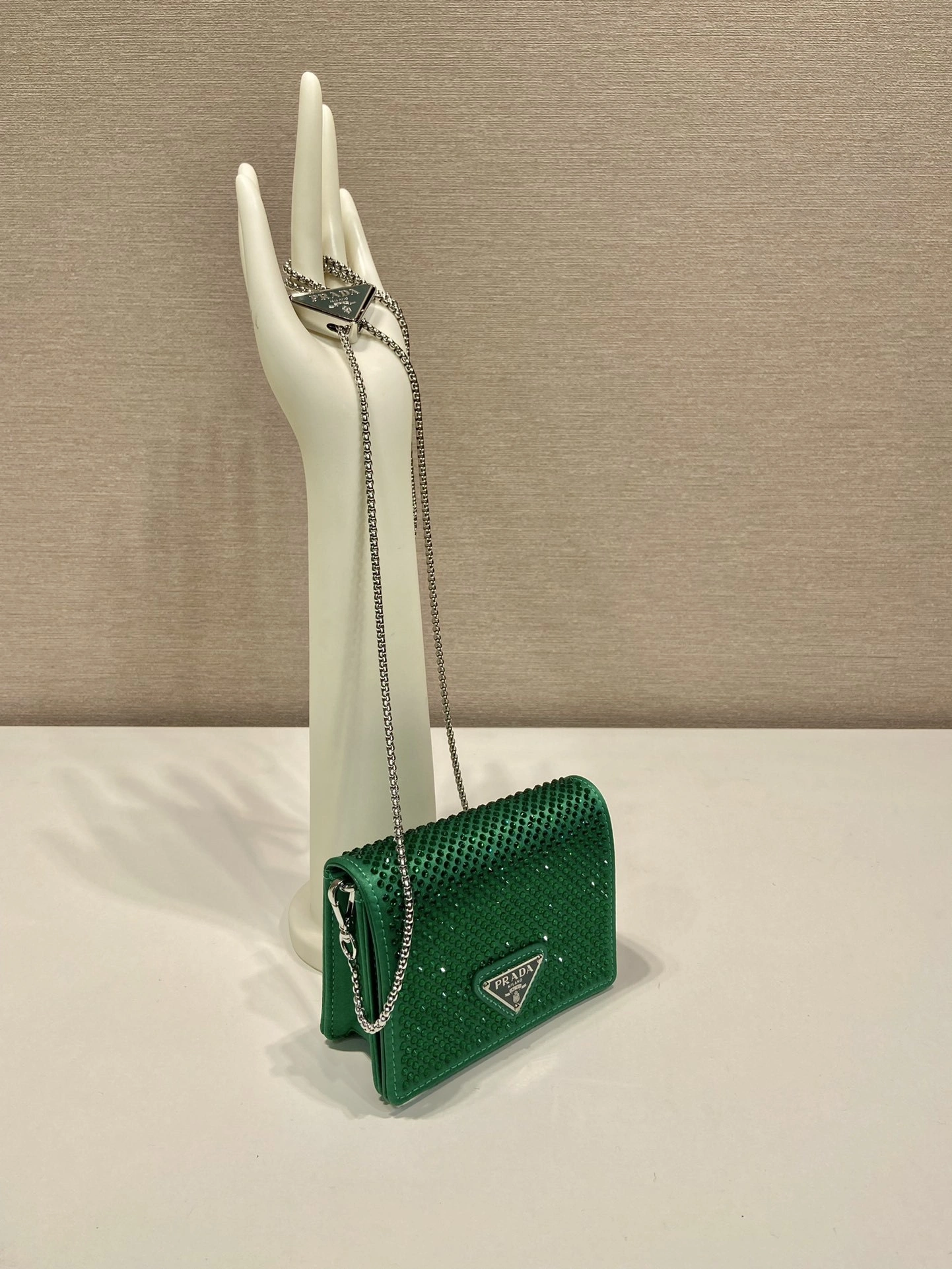 MOMO- high quality version 1MR024_2AWL_F0458 item：C-B563D0406C