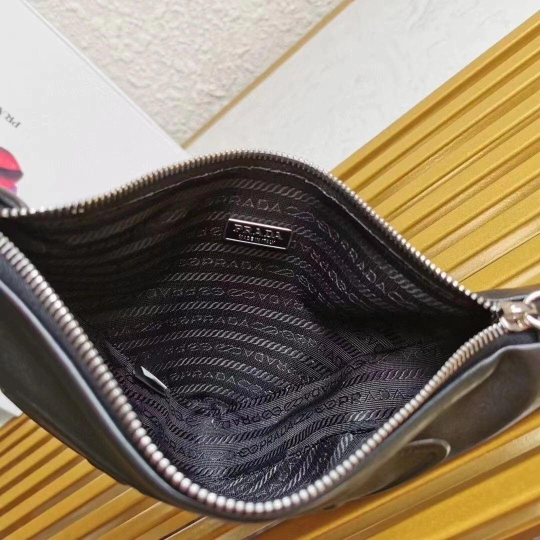 MOMO- high quality version 1NQ043_2BYA_F0002 calfskin item：C-B000D0408C