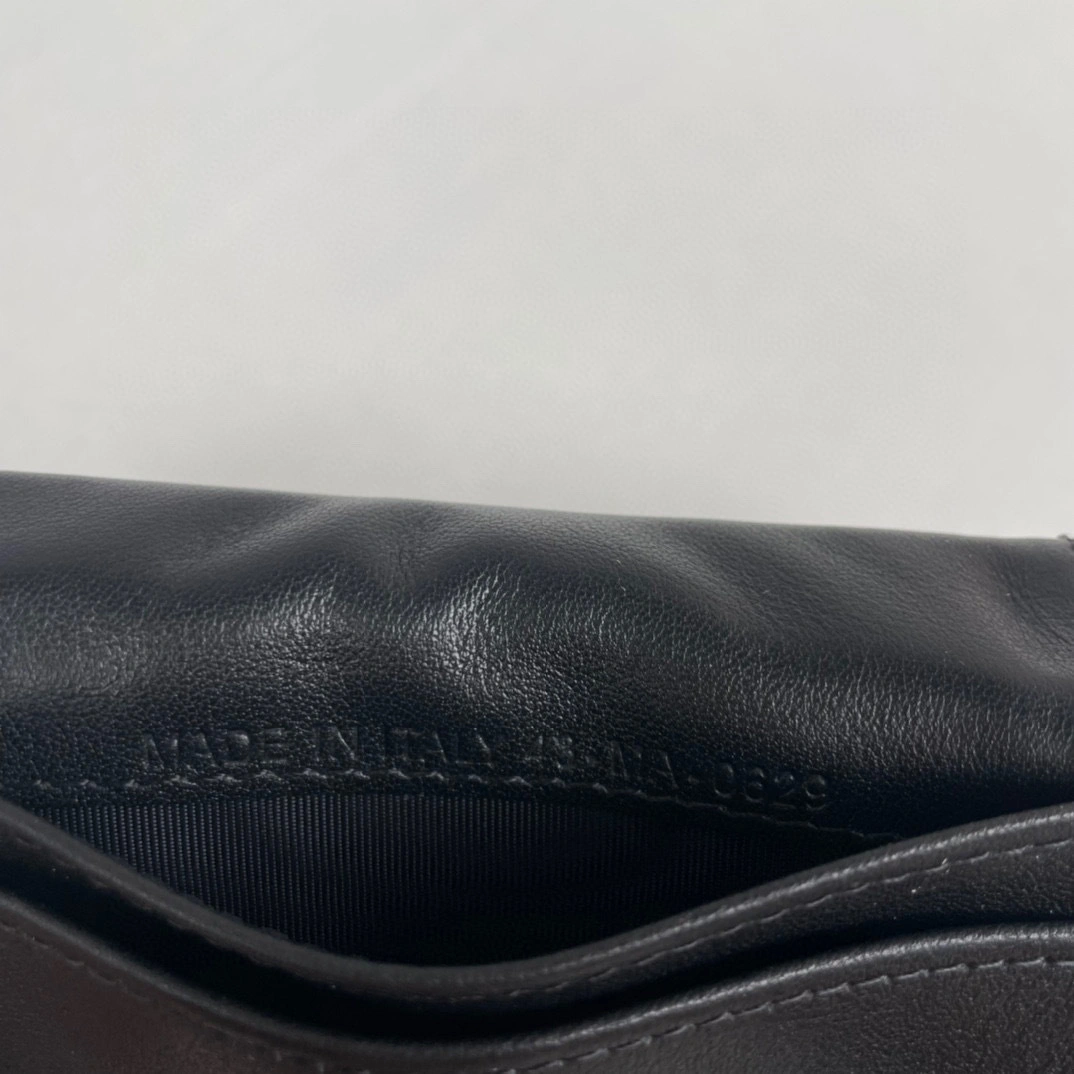 MOMO- high quality version 2ESCH136VPD-H03E cowhide item：C-B109A0919C
