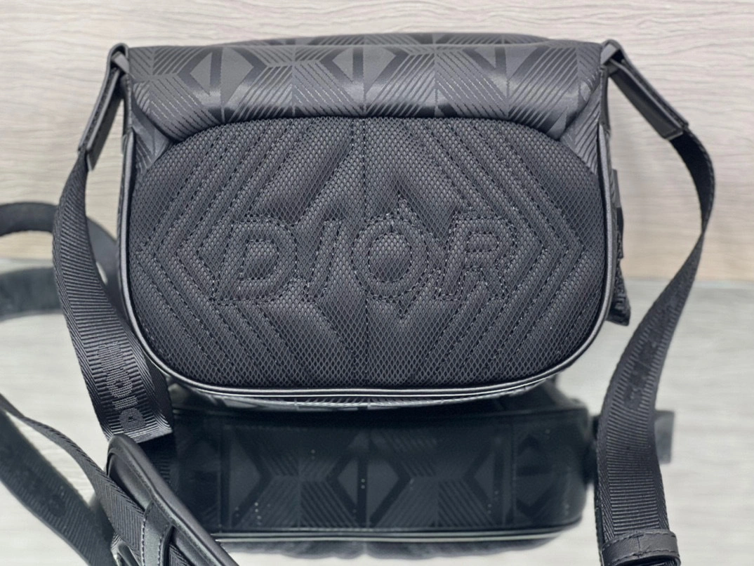 MOMO- high quality version 2ESWS001NCD-H03E Explorer cowhide item：C-B109A0912C
