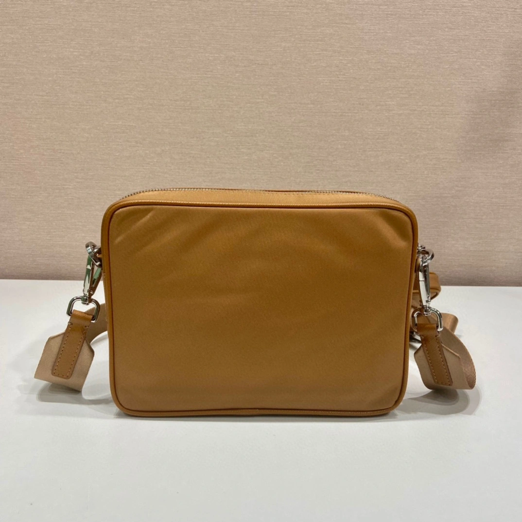 MOMO- high quality version 2VH133_2DMH_F0005_V_XMP nylon item：B-B564K2712C