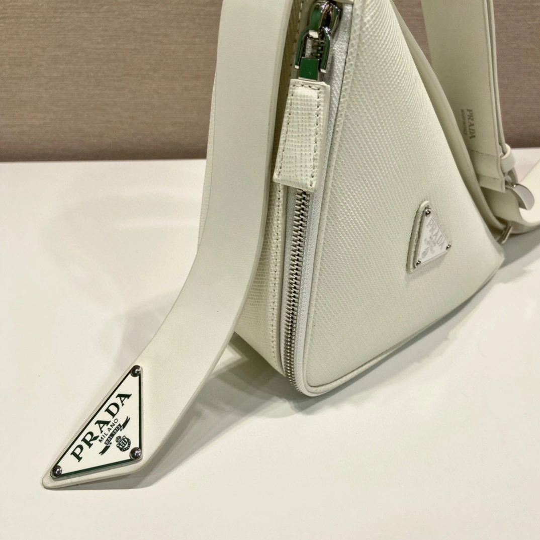 MOMO- high quality version 2VL039_2FAD_F0009_V_OOO cowhide item：B-B563J2007C