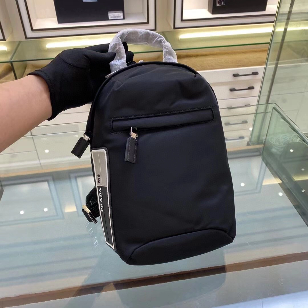 MOMO- high quality version 2VZ023_2BTE_F0002_V_OOO nylon item：B-B164J2118C