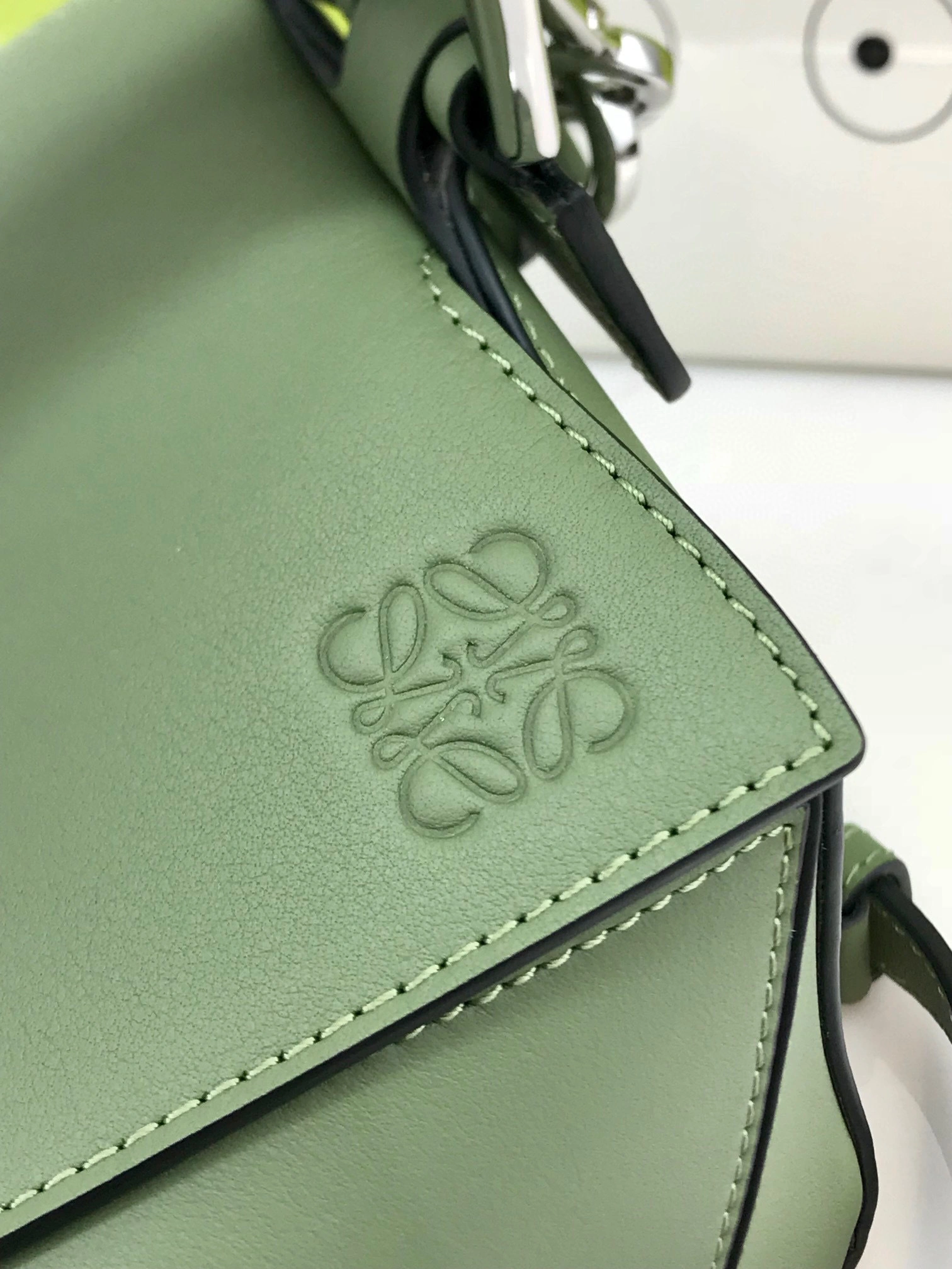 MOMO- high quality version 32230S21-3949 calfskin item：B-B063I1805C