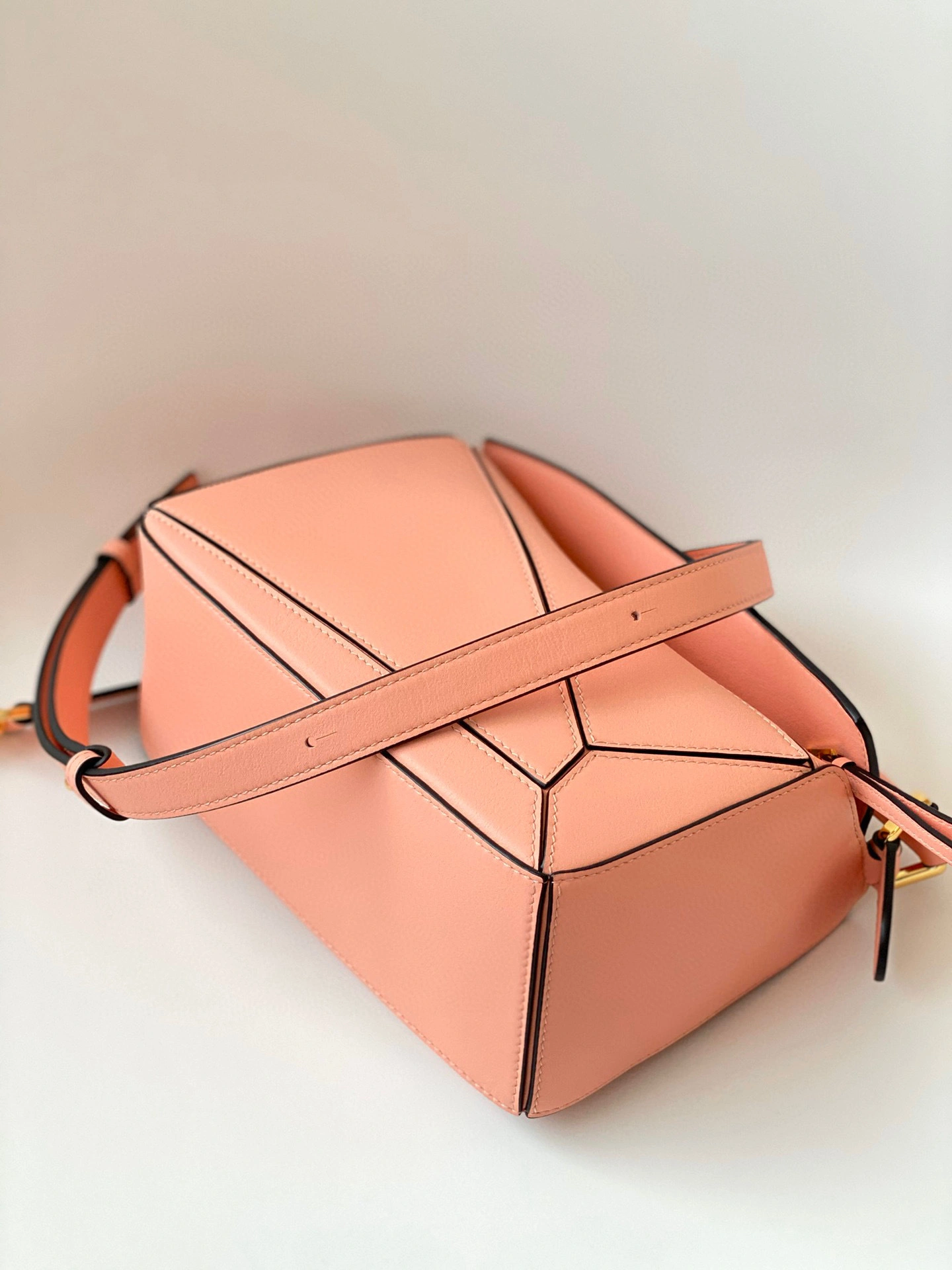 MOMO- high quality version 32230S21-7795 calfskin item：B-B063I1804C