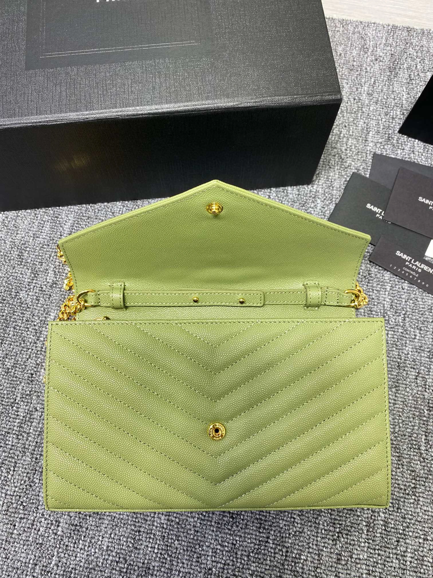 &MOMO- high quality version 377828-BOW01-3316 item：B-B000G2904C
