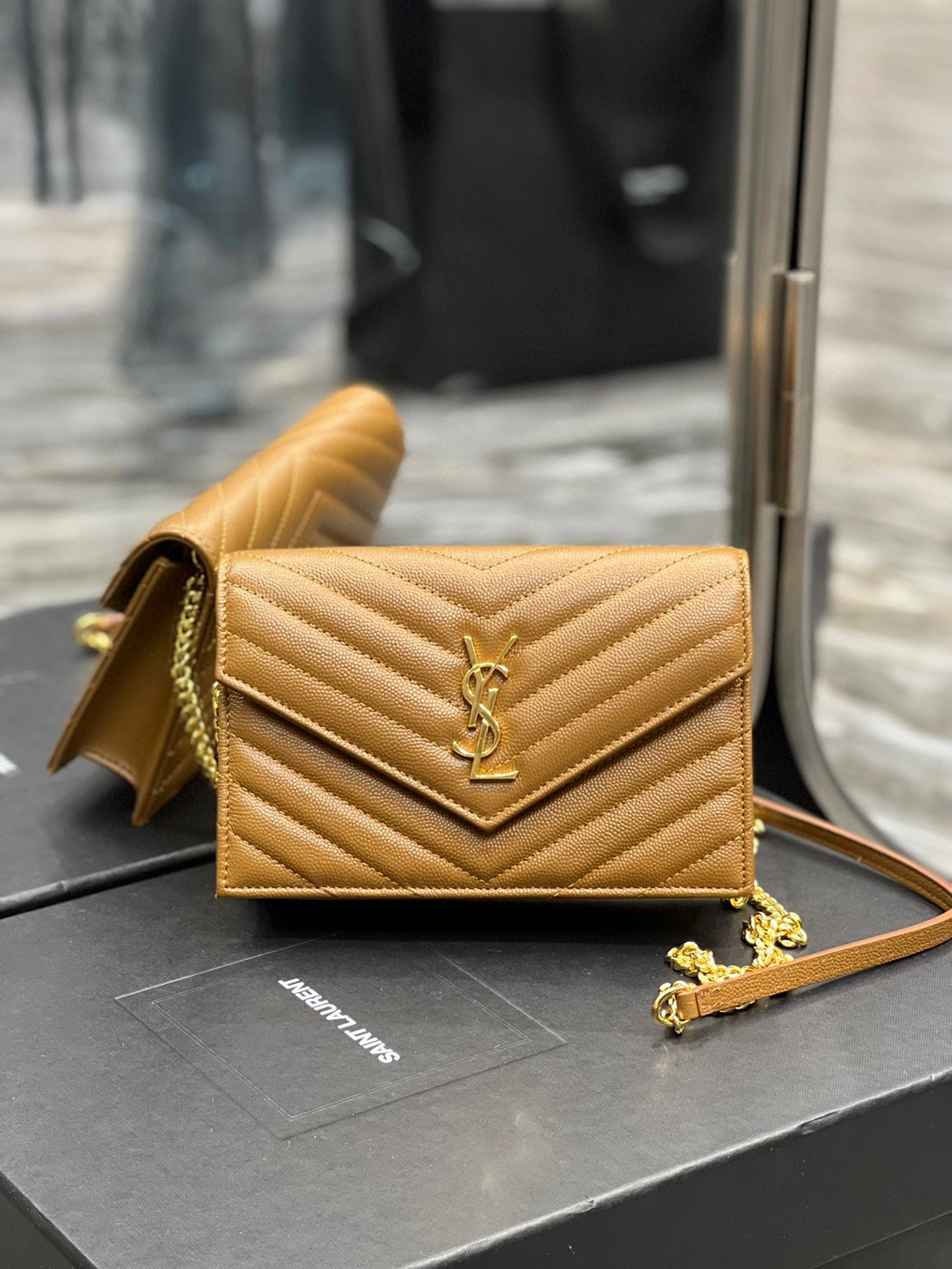 MOMO- high quality version 393953-BOW01-2516 woc cowhide item：B-B597I0926C