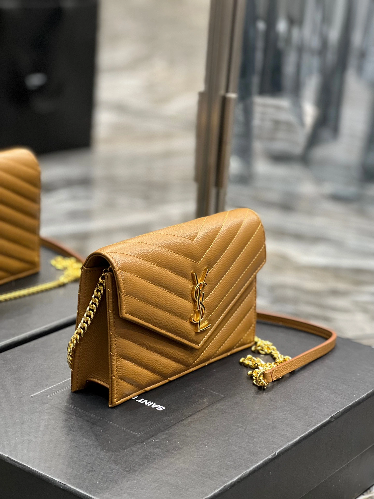 MOMO- high quality version 393953-BOW01-2516 woc cowhide item：B-B597I0926C