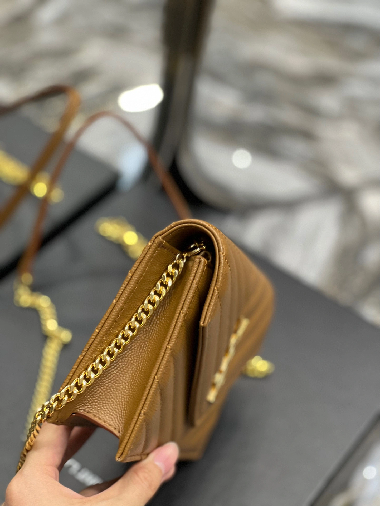 MOMO- high quality version 393953-BOW01-2516 woc cowhide item：B-B597I0926C