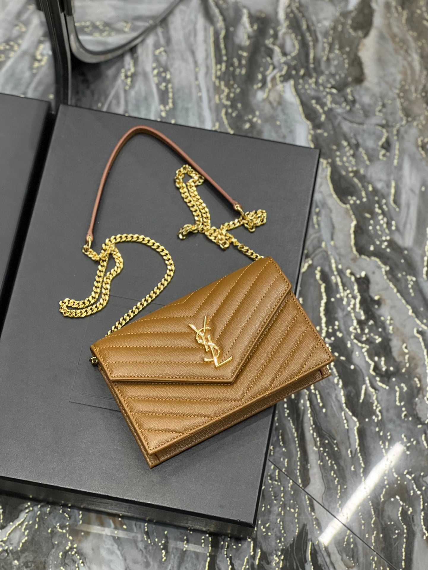 MOMO- high quality version 393953-BOW01-2516 woc cowhide item：B-B597I0926C