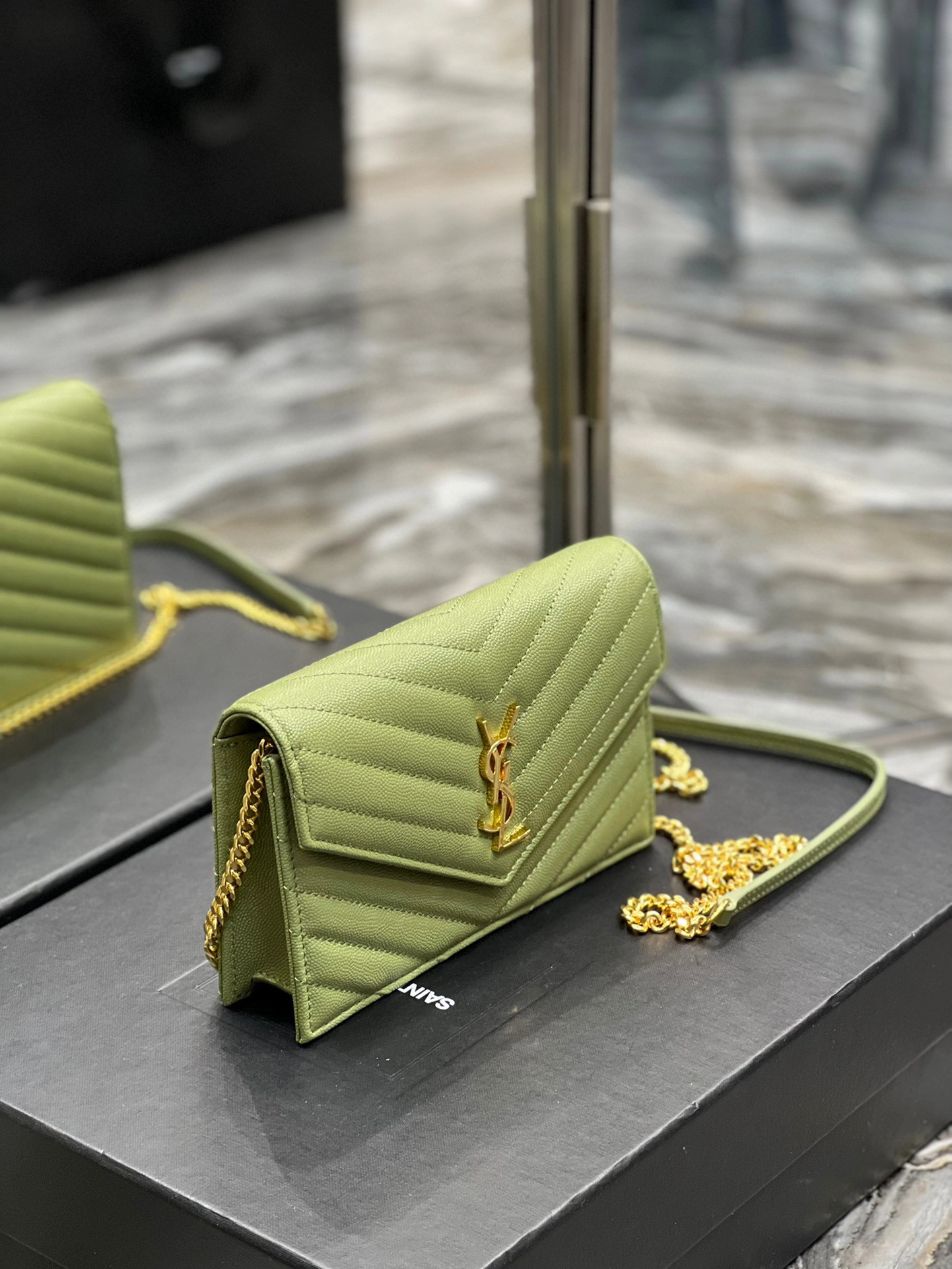 MOMO- high quality version 393953-BOW01-3316 woc cowhide item：B-B597I0928C