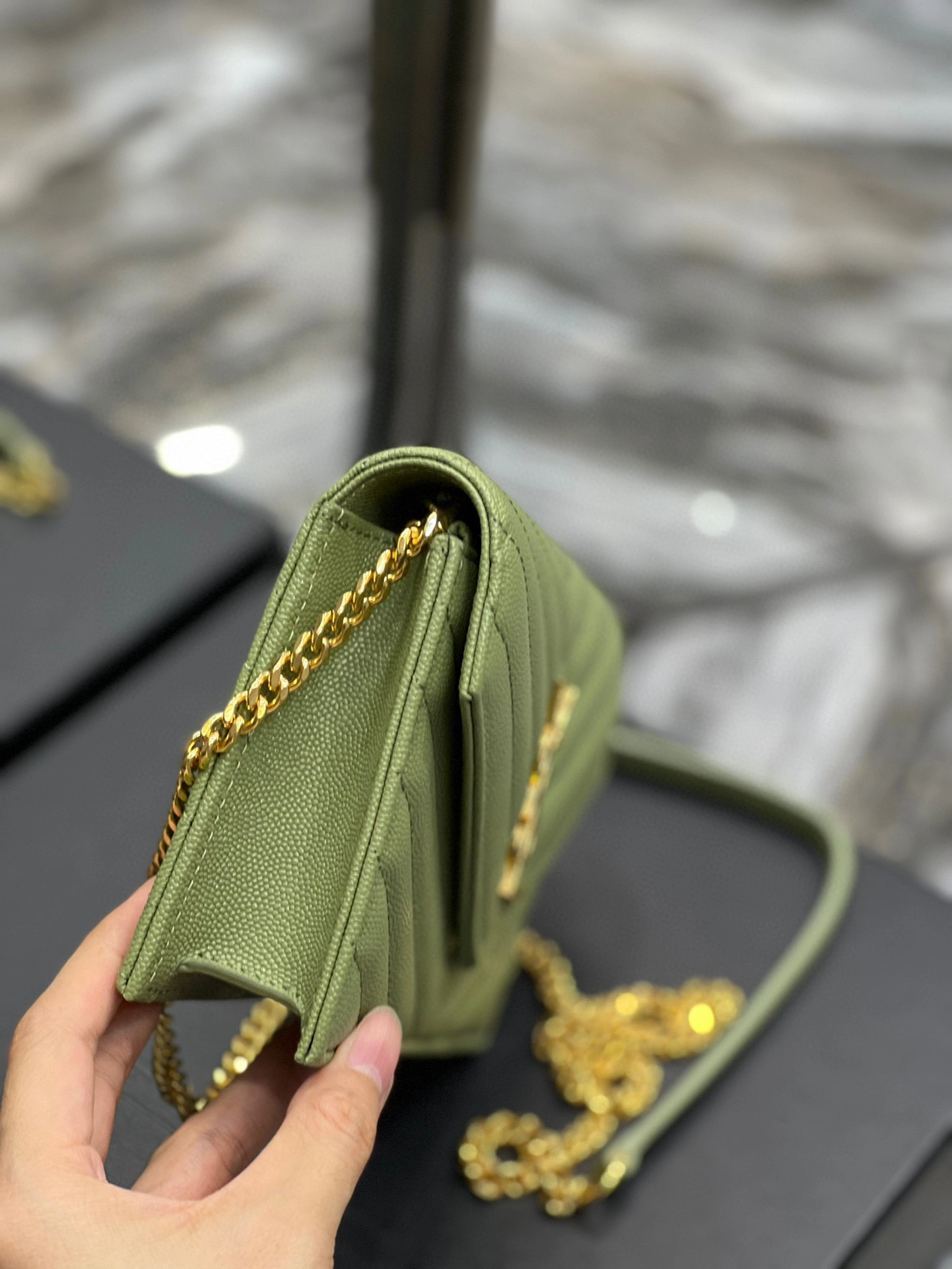 MOMO- high quality version 393953-BOW01-3316 woc cowhide item：B-B597I0928C