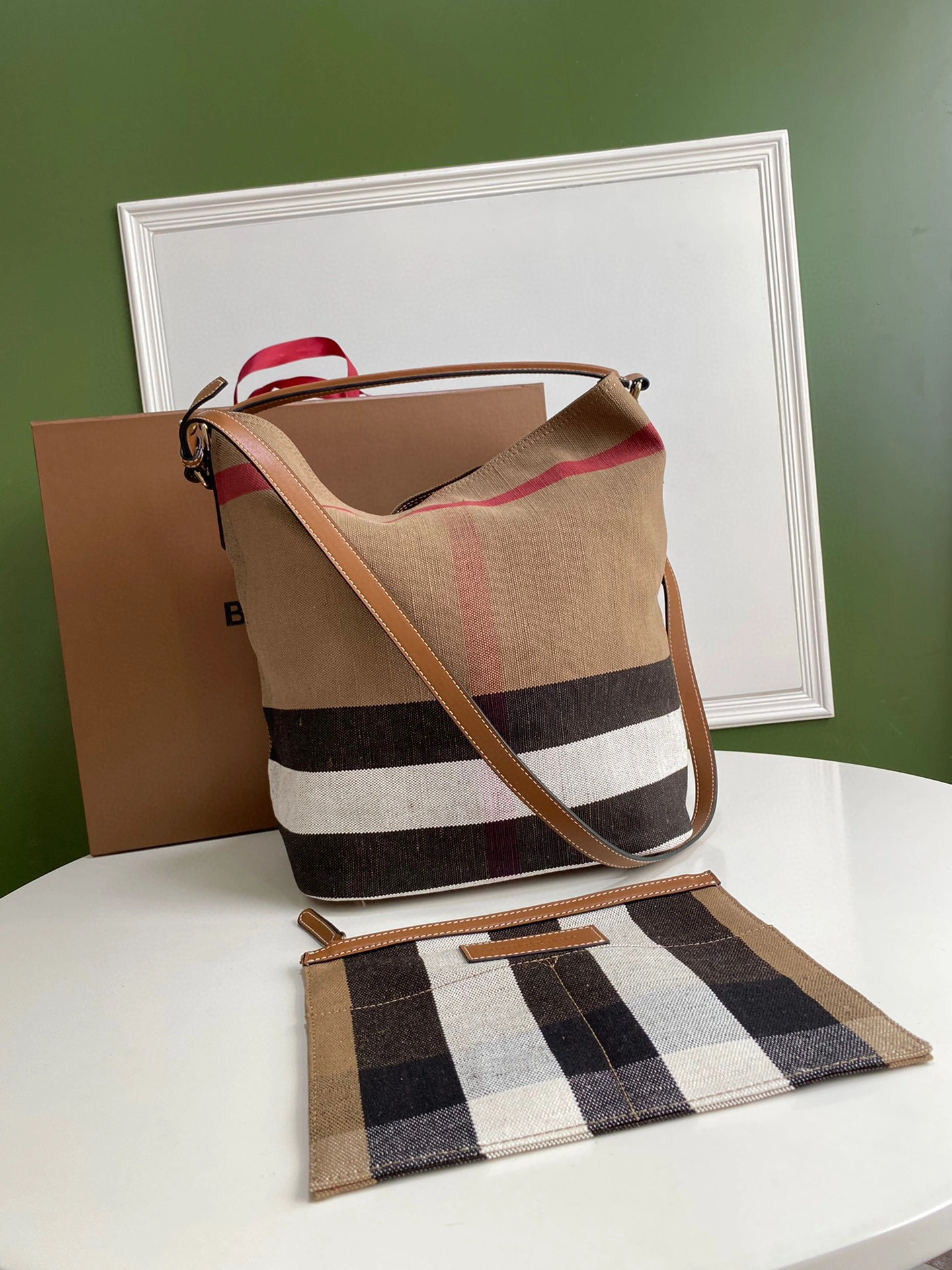 MOMO- high quality version 39457261 Hobo item：c-B000A1205C