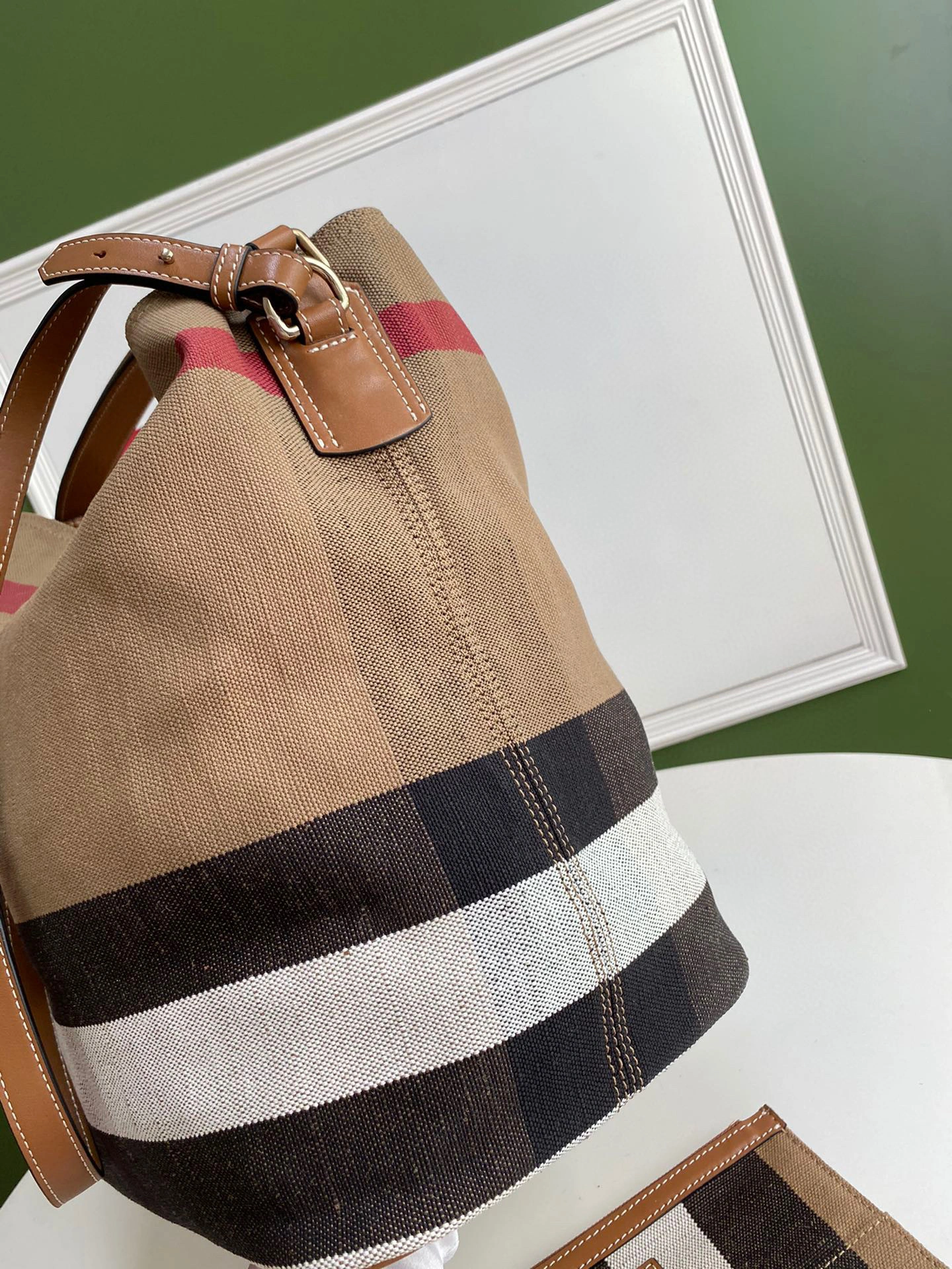 MOMO- high quality version 39457261 Hobo item：c-B000A1205C