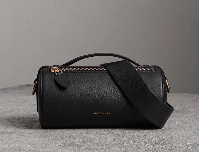 MOMO- high quality version 40751031 calfskin item：B-B000G2302C
