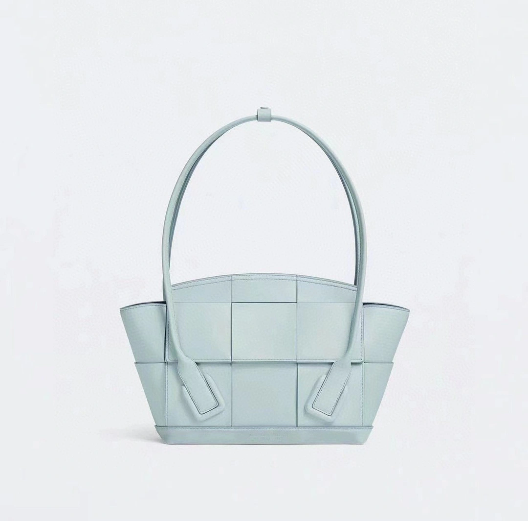 MOMO- high quality version 575943VMAP13902 Arco item：B-B564H2602C