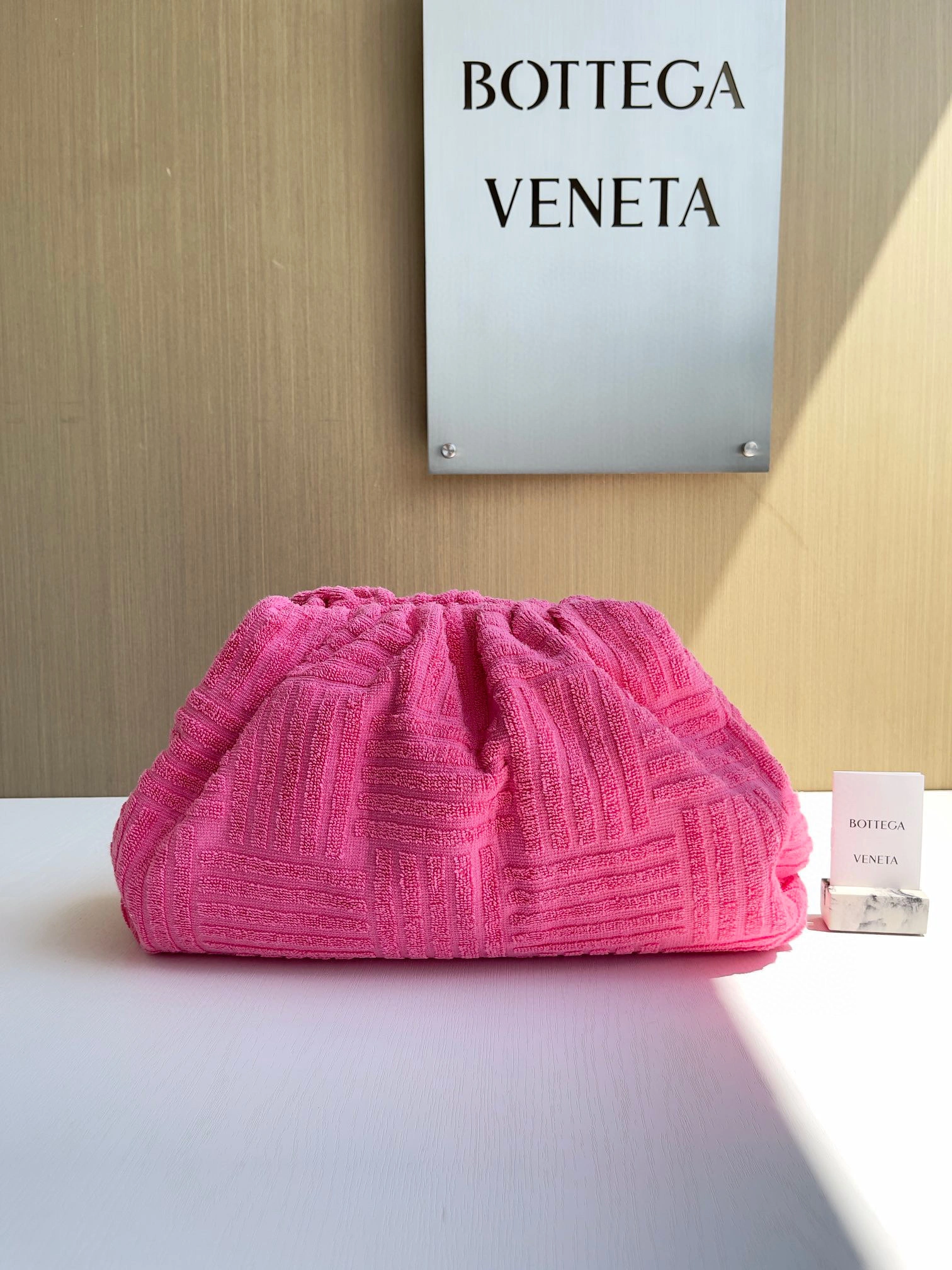 MOMO- high quality version 576227-V0HP0-5618 POUCH item：B-B009H0313C