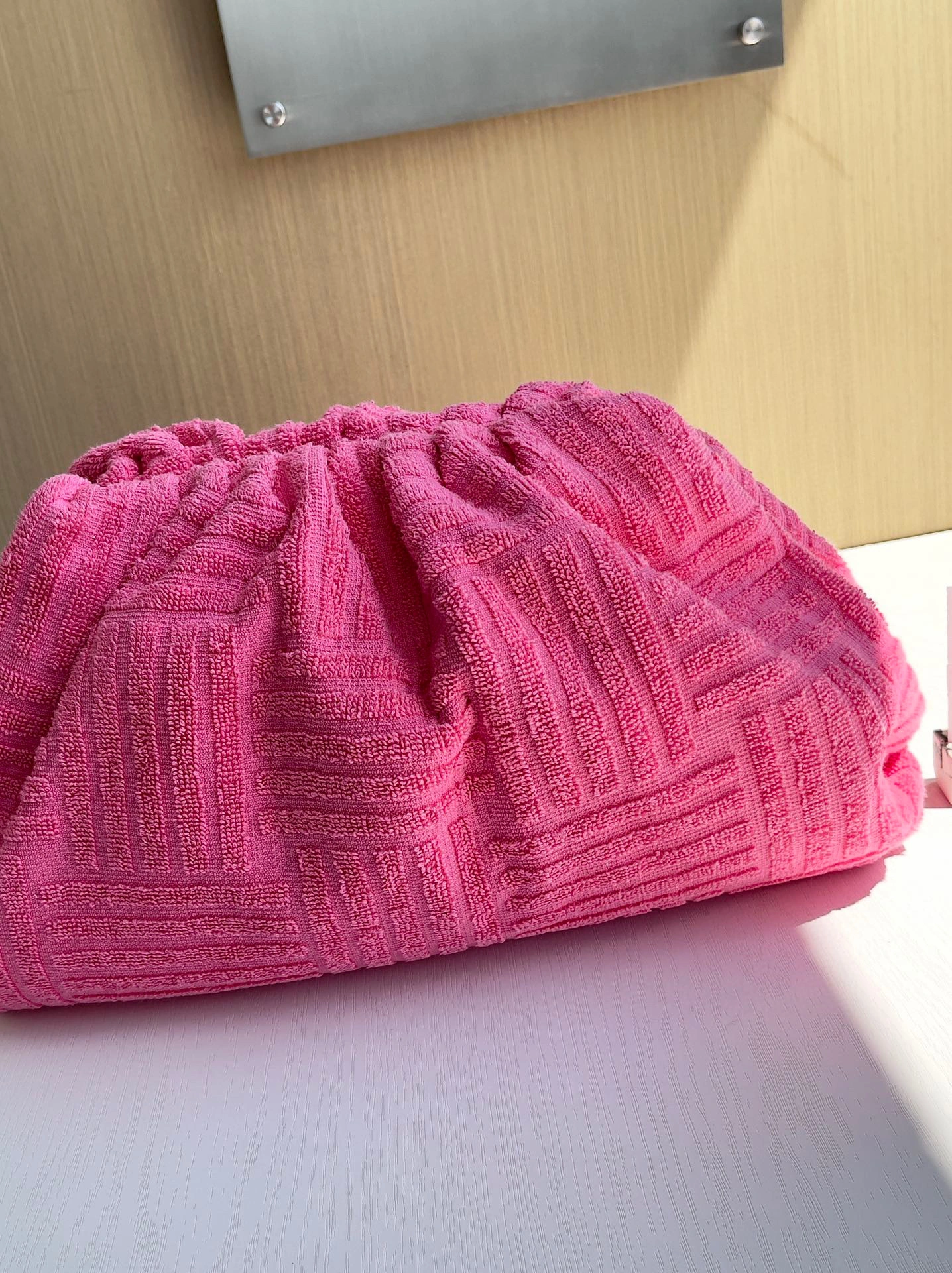 MOMO- high quality version 576227-V0HP0-5618 POUCH item：B-B009H0313C