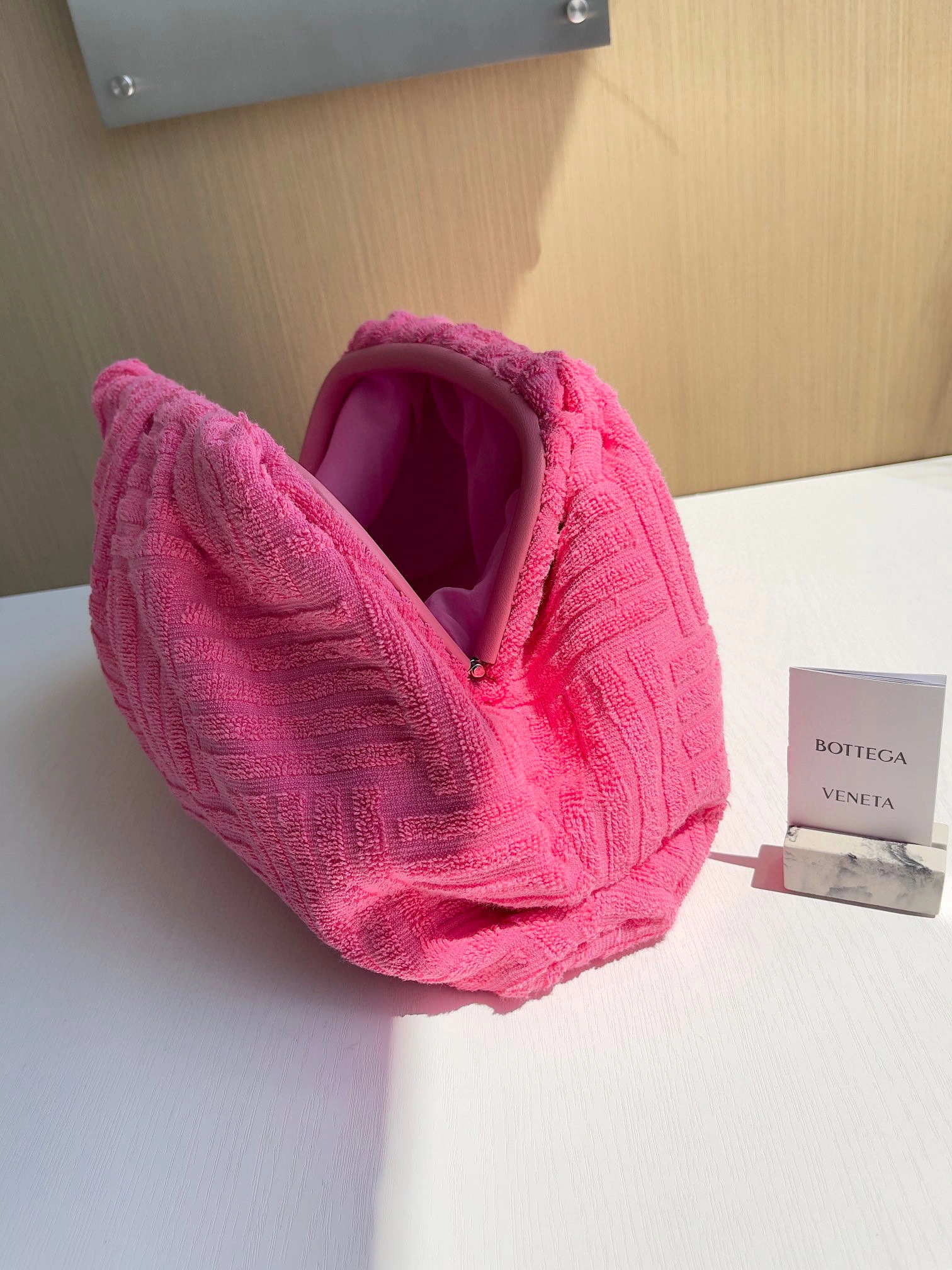 MOMO- high quality version 576227-V0HP0-5618 POUCH item：B-B009H0313C