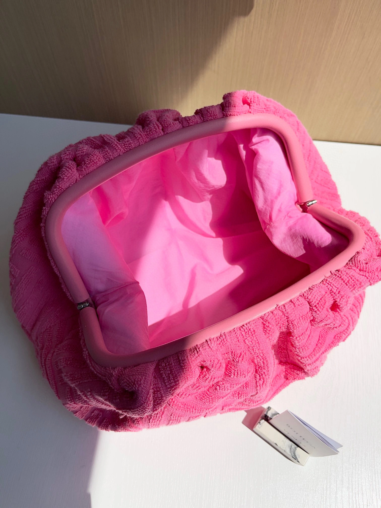 MOMO- high quality version 576227-V0HP0-5618 POUCH item：B-B009H0313C
